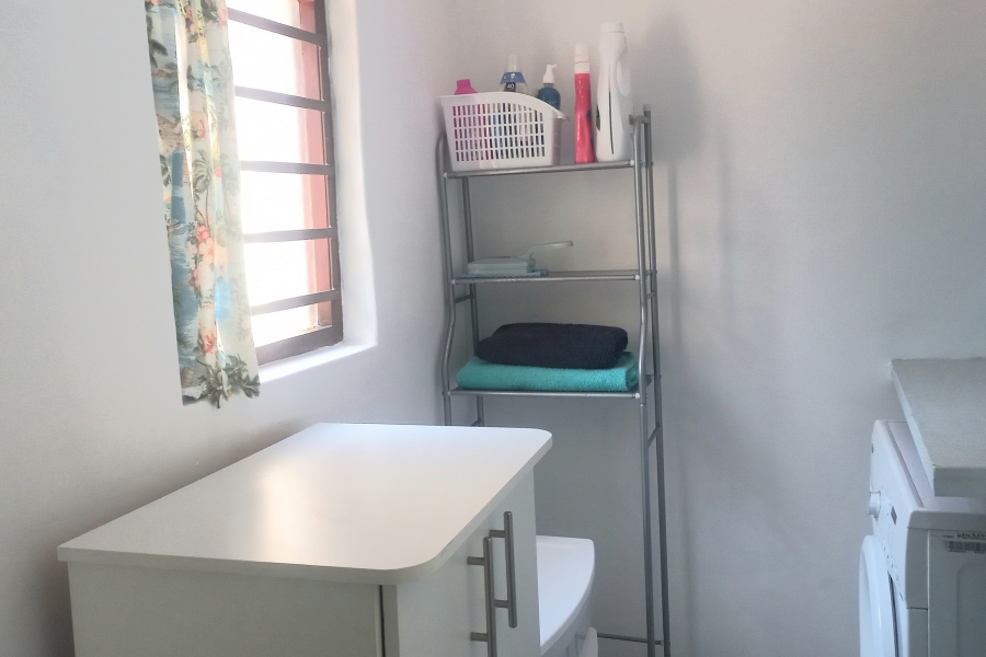 5 Bedroom Property for Sale in Kingfisher Creek Western Cape